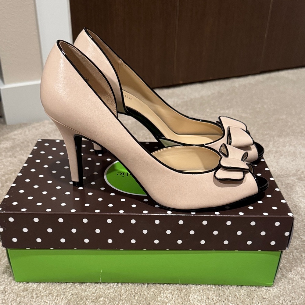 Kelly & Katie Bow Accent Peep Toe Heels - Cream and Black - Picture 4 of 7